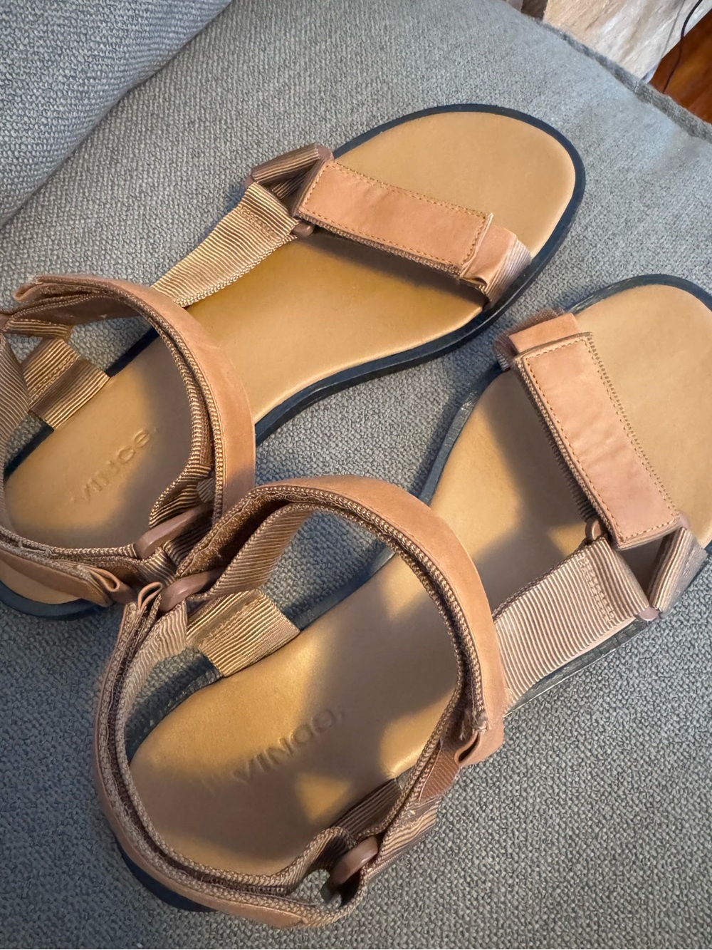 VINCE Sporty Tan Brown Carmel Leather Strap Sandals - Picture 3 of 5
